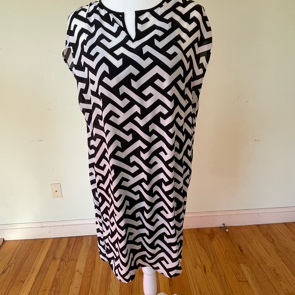 The limited. Black and white dress size medium